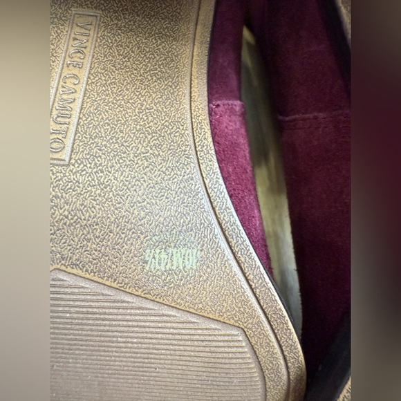 Vince Camuto Kortney Burgundy Suede Ankle Boots Block Heel Size 10M / 41.5 NWOB - Picture 7 of 8